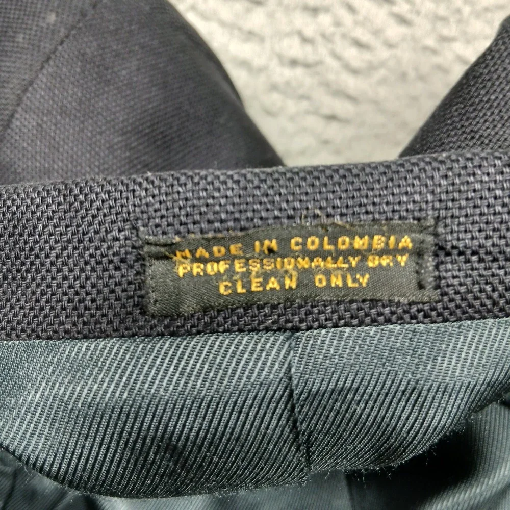 Oscar de la Renta sharp charcoal
